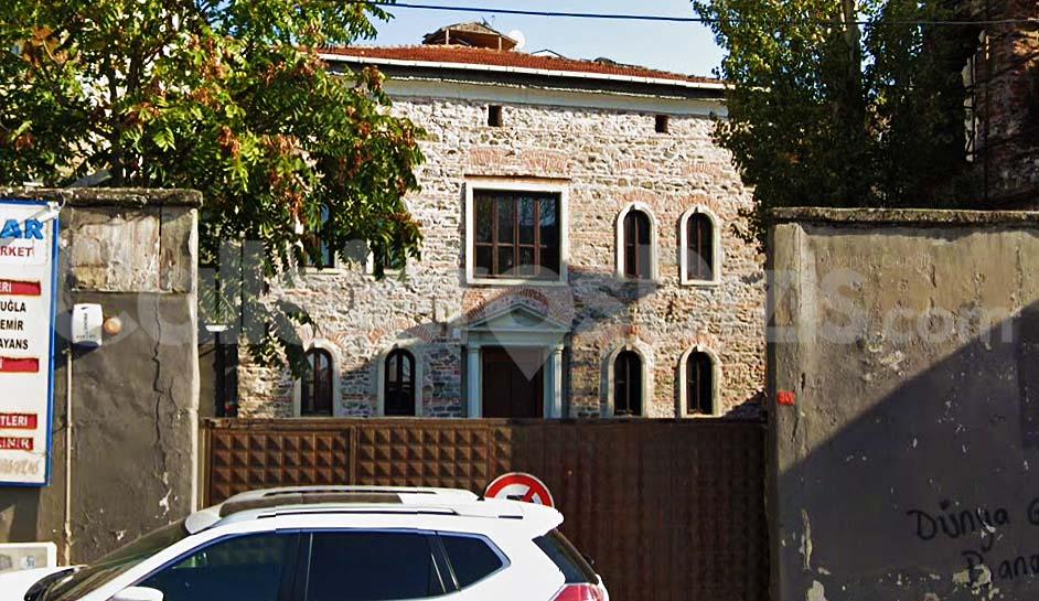 En este momento estás viendo Oficina en el barrio de Piri Paşa