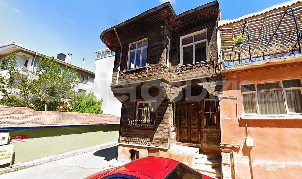 En este momento estás viendo Casa rústica en Üsküdar