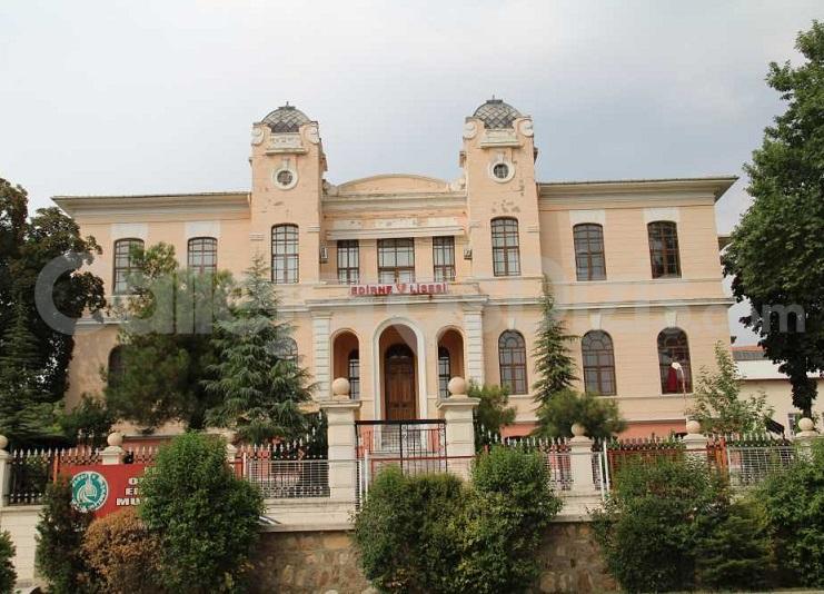 En este momento estás viendo Edirne Lisesi Müzesi