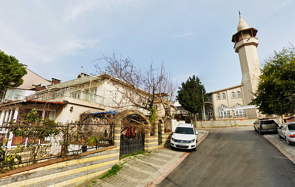 En este momento estás viendo Casa junto a mezquita Goncagül