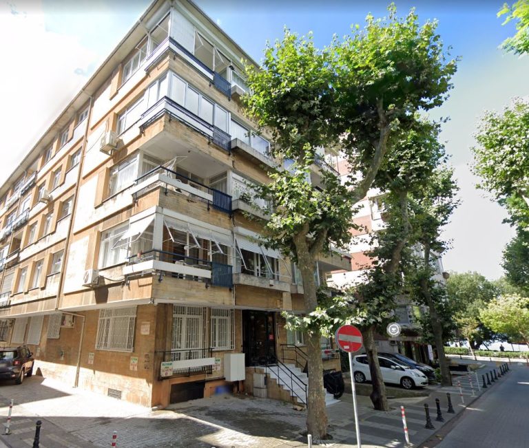 Lee más sobre el artículo Apartamento en Osman Zeki Üngör Sk. No:13